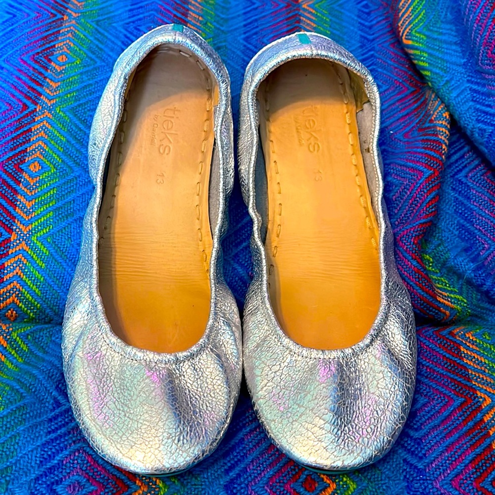 Tieks Silver Screen Flats Size 13 !